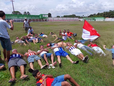 Desportistas fizeram manifestação em favor da reforma do estádio 