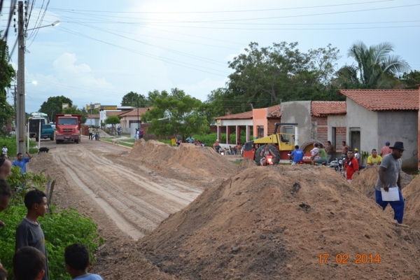 A obra de asfaltamento da PI 331 começa a receber aterro. - Imagem 33