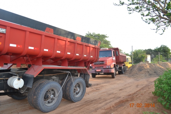 A obra de asfaltamento da PI 331 começa a receber aterro. - Imagem 62