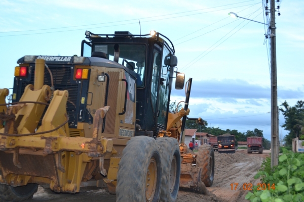 A obra de asfaltamento da PI 331 começa a receber aterro. - Imagem 18