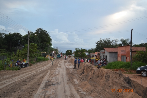 A obra de asfaltamento da PI 331 começa a receber aterro. - Imagem 14