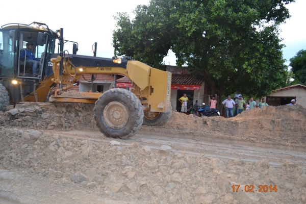 A obra de asfaltamento da PI 331 começa a receber aterro. - Imagem 23