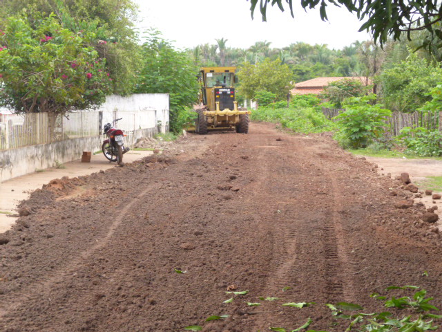 Prefeitura realiza recuperação de ruas da cidade