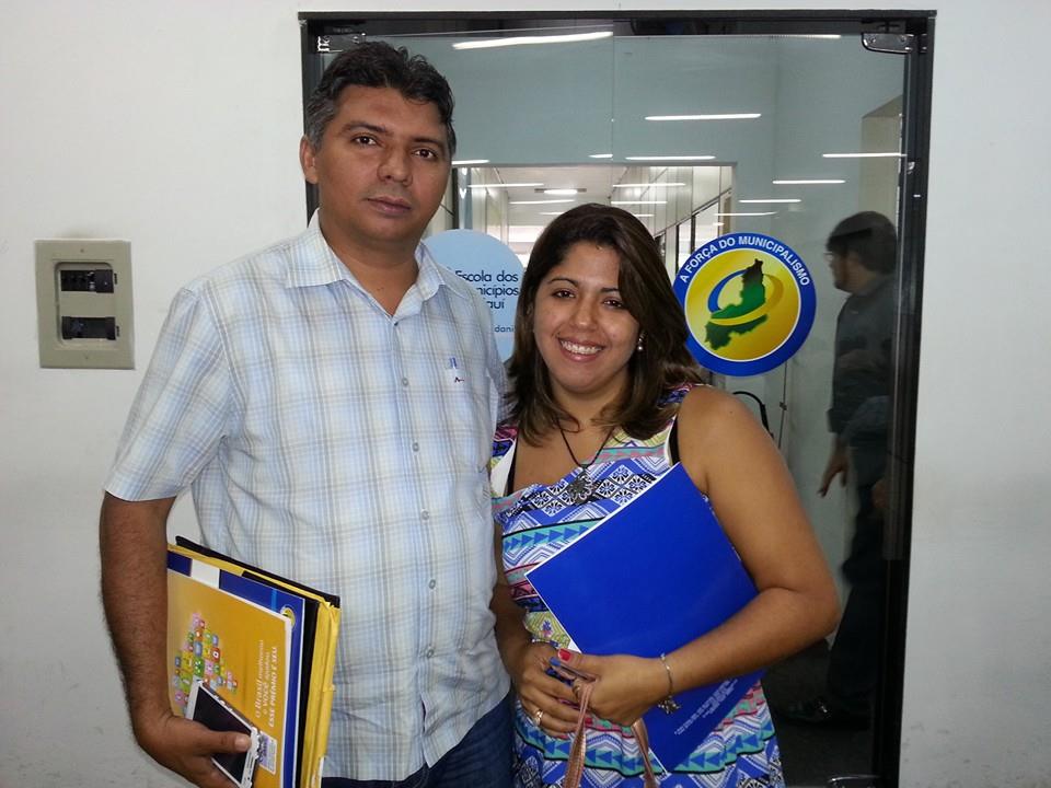 Prefeito Zé Henrique e Sec. de Assistência Social Regiane Carla em reunião na APPM com os prefeitos 