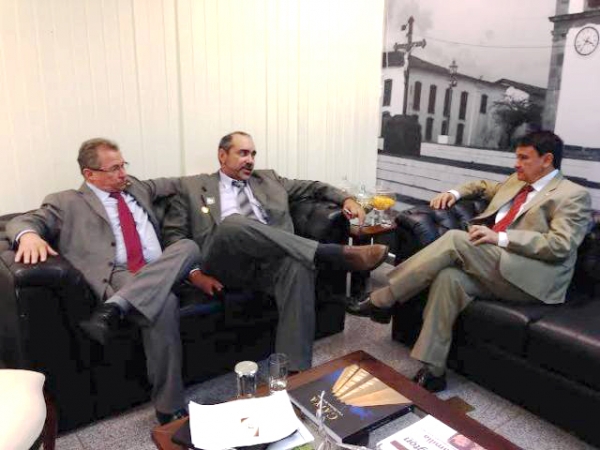 Prefeito vai à Brasília em busca de recursos para construção de balneário - Imagem 2