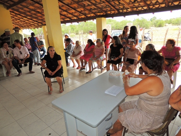 Prefeita Neuma Café, Raimundo Nonato e comitiva prestigiam evento religioso  - Imagem 7