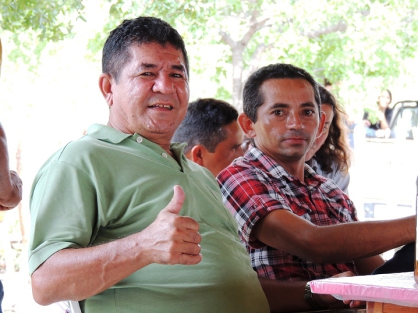 Prefeita Neuma Café, Raimundo Nonato e comitiva prestigiam evento religioso  - Imagem 8