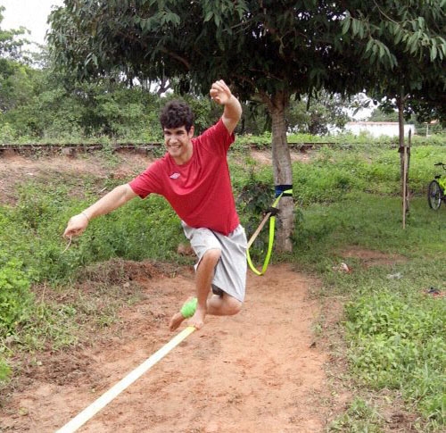 Galera Teen brasileirense treinando com eficiência o Slickline - Imagem 2