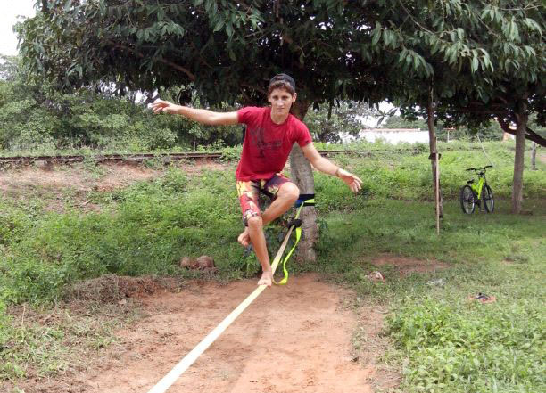 Galera Teen brasileirense treinando com eficiência o Slickline