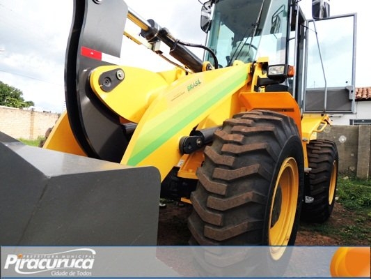 Prefeitura de Piracuruca foi contemplada com mais uma máquina do Governo Federal - Imagem 2