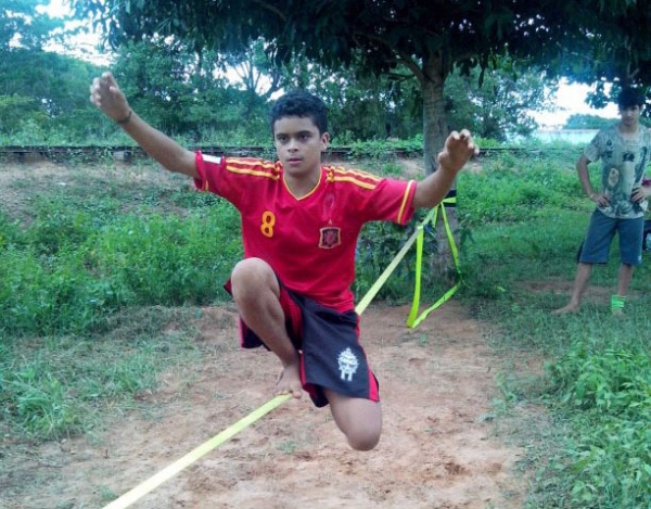 Galera Teen brasileirense treinando com eficiência o Slickline - Imagem 4