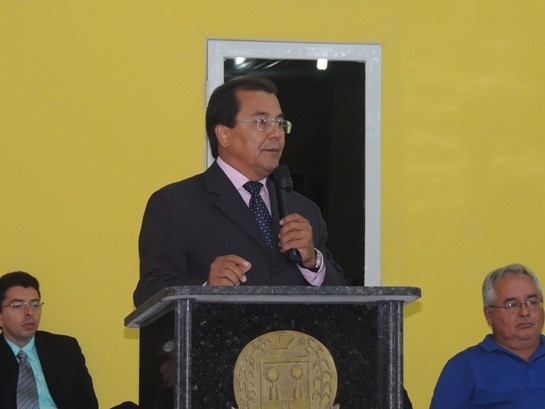 Prefeito Jonas Moura discursa na abertura dos trabalhos da Câmara de Vereadores de Água Branca. - Imagem 5