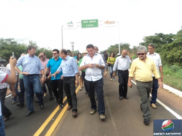 Prefeito Walfredo Filho recepciona Governador Wilson Martins e sua comitiva em Valença   - Imagem 24