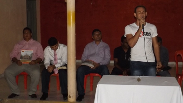 Prefeito assina lei que cria o dia do evangélico - Imagem 12