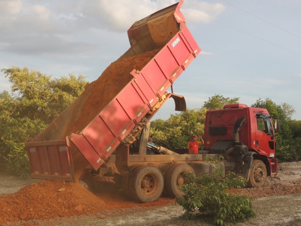 Prefeitura conclui outro trecho de estrada ligando as comunidades Lapa e Pedra Ume - Imagem 9