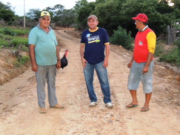 Prefeitura conclui outro trecho de estrada ligando as comunidades Lapa e Pedra Ume - Imagem 5