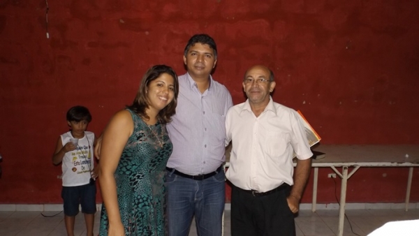 Prefeito assina lei que cria o dia do evangélico - Imagem 2