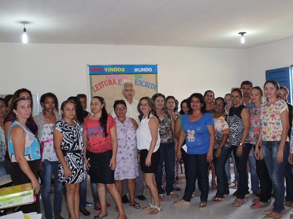 Prefeito participa de encerramento do Encontro Pedagógico 2014 - Imagem 7