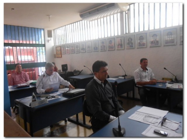 Dr. Moura deixa mensagem na abertura dos trabalhos do Legislativo para o ano de 2014 - Imagem 4