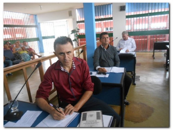 Dr. Moura deixa mensagem na abertura dos trabalhos do Legislativo para o ano de 2014 - Imagem 8