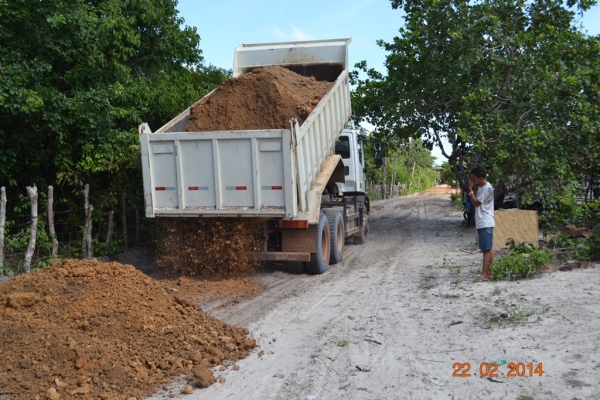 Prefeitura conserta  ruas da cidade de Boa Hora - Imagem 2