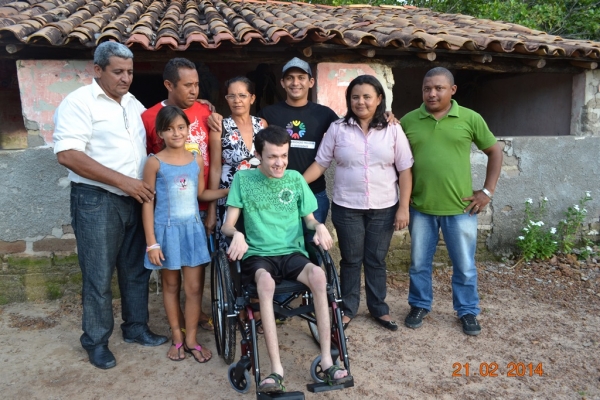 Prefeito Zé Resende e vice Prof. Dominguinhos entregam cadeiras de rodas na Zona Rural - Imagem 5