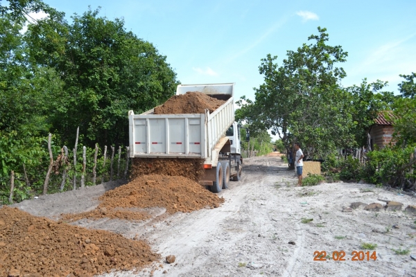 Prefeitura conserta  ruas da cidade de Boa Hora - Imagem 4