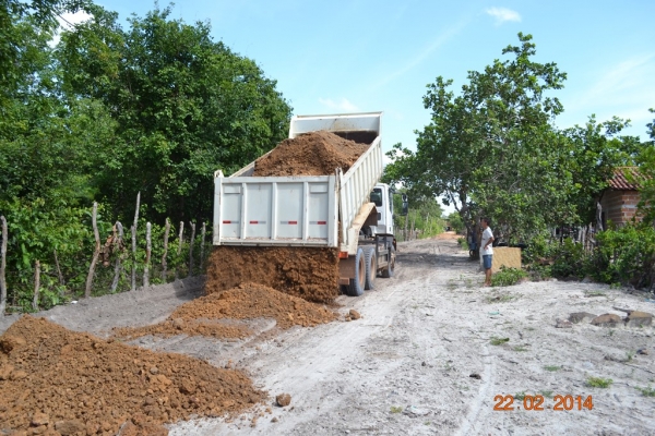 Prefeitura conserta  ruas da cidade de Boa Hora - Imagem 5