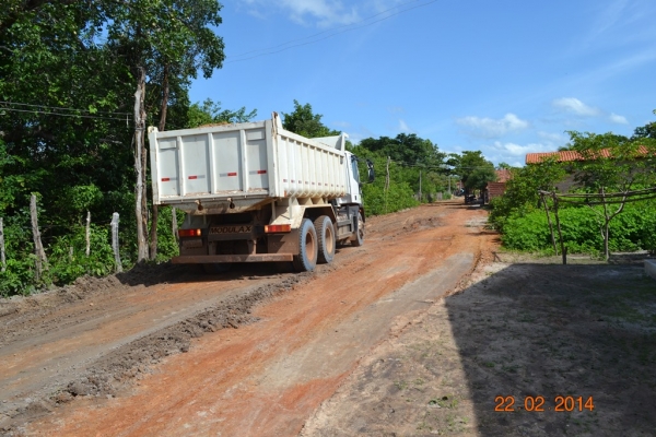 Prefeitura conserta  ruas da cidade de Boa Hora - Imagem 8