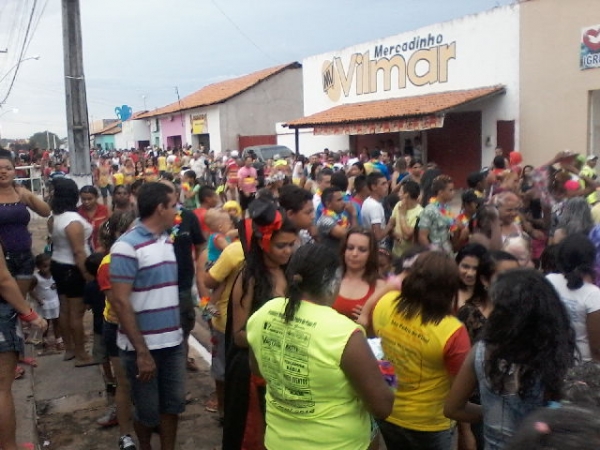 Fotos do corso do “Zé Pereira” de São Pedro do Piauí. - Imagem 23