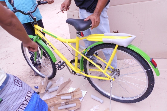 Prefeita  Claudia lobo inicia entrega  de Bicicletas para alunos do município de currais - Imagem 49