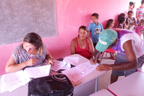 Prefeita  Claudia lobo inicia entrega  de Bicicletas para alunos do município de currais - Imagem 27