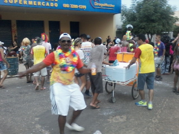 Fotos do corso do “Zé Pereira” de São Pedro do Piauí. - Imagem 7