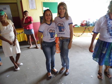 Encontro de dois grupos da melhor idade, termina em carnaval - Imagem 15