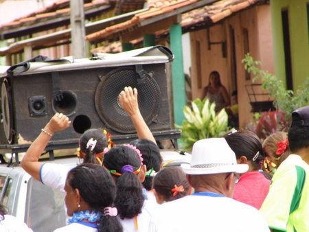 Encontro de dois grupos da melhor idade, termina em carnaval - Imagem 21