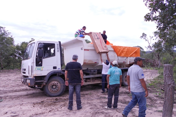 Prefeita  Claudia lobo inicia entrega  de Bicicletas para alunos do município de currais - Imagem 58
