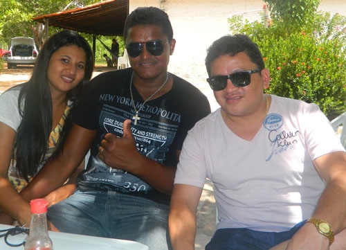 Agradecendo aos amigos e familiares que estiveram conosco em uma grande festa - Imagem 9