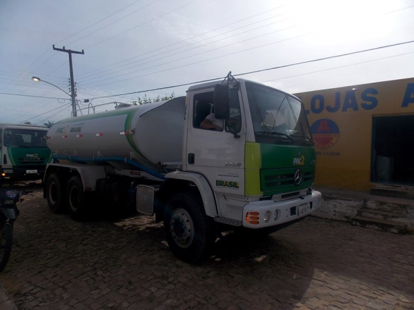 Prefeita Gadocha apresenta veiculos doados pelo MDA para a população de Canavieira - Imagem 4