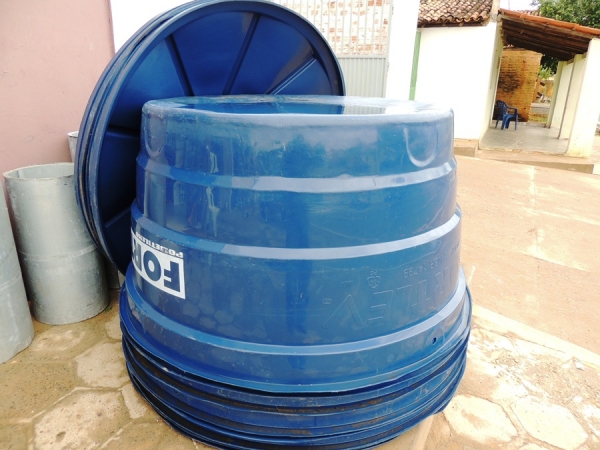 Secretário Evangelista Resende representa Prefeita Mara na entrega de Kits de irrigação - Imagem 2