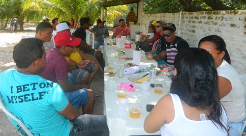Agradecendo aos amigos e familiares que estiveram conosco em uma grande festa - Imagem 13