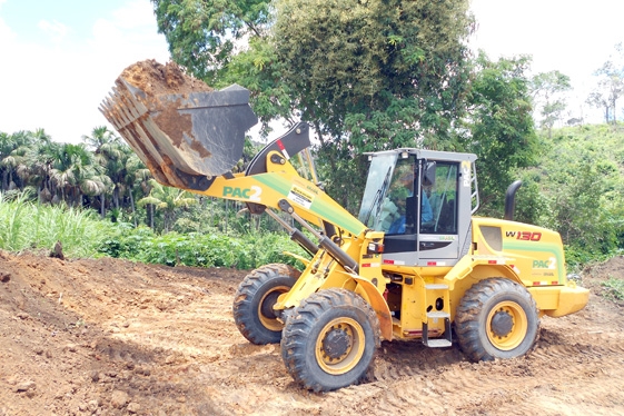 Prefeita Claudia lobo iniciou  Recuperação das  estrada do Para  Batins - Imagem 23