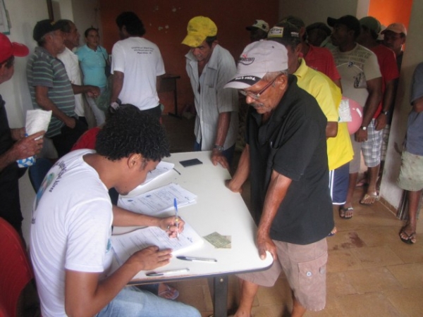 Sementes são entregues aos agricultores do município de Miguel Alves   - Imagem 10