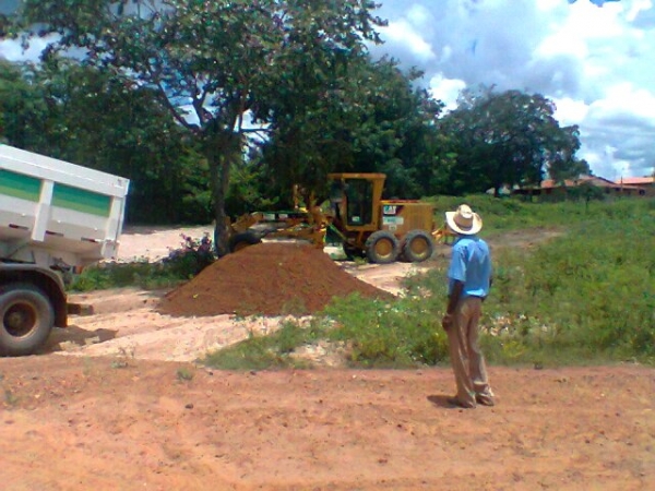 Prefeitura realiza serviço de retificação e terraplanagem de ruas na localidade Pocinho - Imagem 6