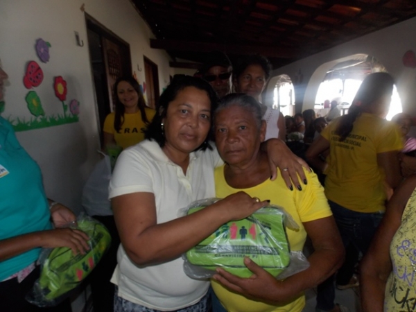 SMAS promove caminhada com idosos pelas ruas de  Canavieira  - Imagem 16