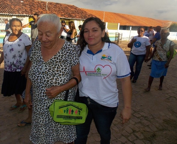 SMAS promove caminhada com idosos pelas ruas de  Canavieira  - Imagem 8