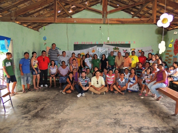 Prefeita Neuma Café participa de reunião na comunidade Vitória - Imagem 10