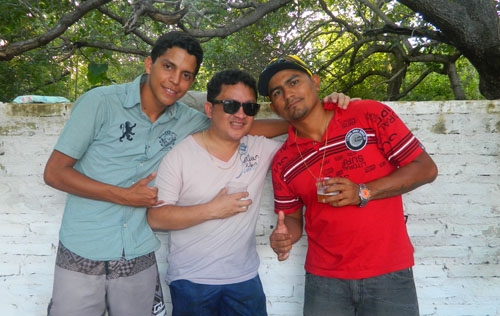 Agradecendo aos amigos e familiares que estiveram conosco em uma grande festa - Imagem 36