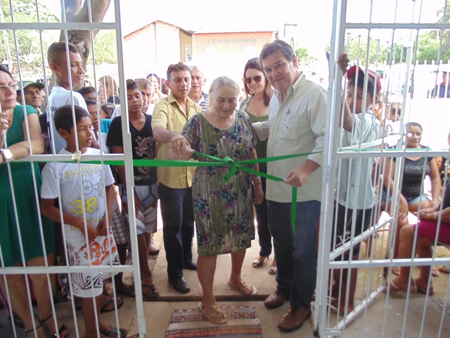 Prefeito entrega mais uma Unidade de Saúde reformada e ampliada