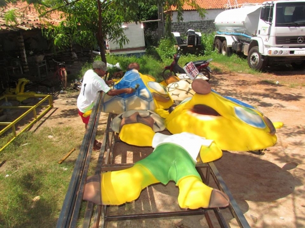 Artista Kim, com toda sua criatividade trabalha dobrado junto com sua equipe - Imagem 7