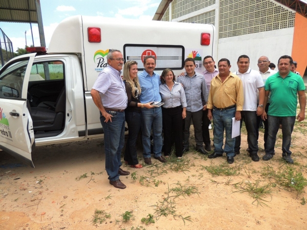 Prefeitura de Pedro II entrega ambulância ao HJGN - Imagem 13